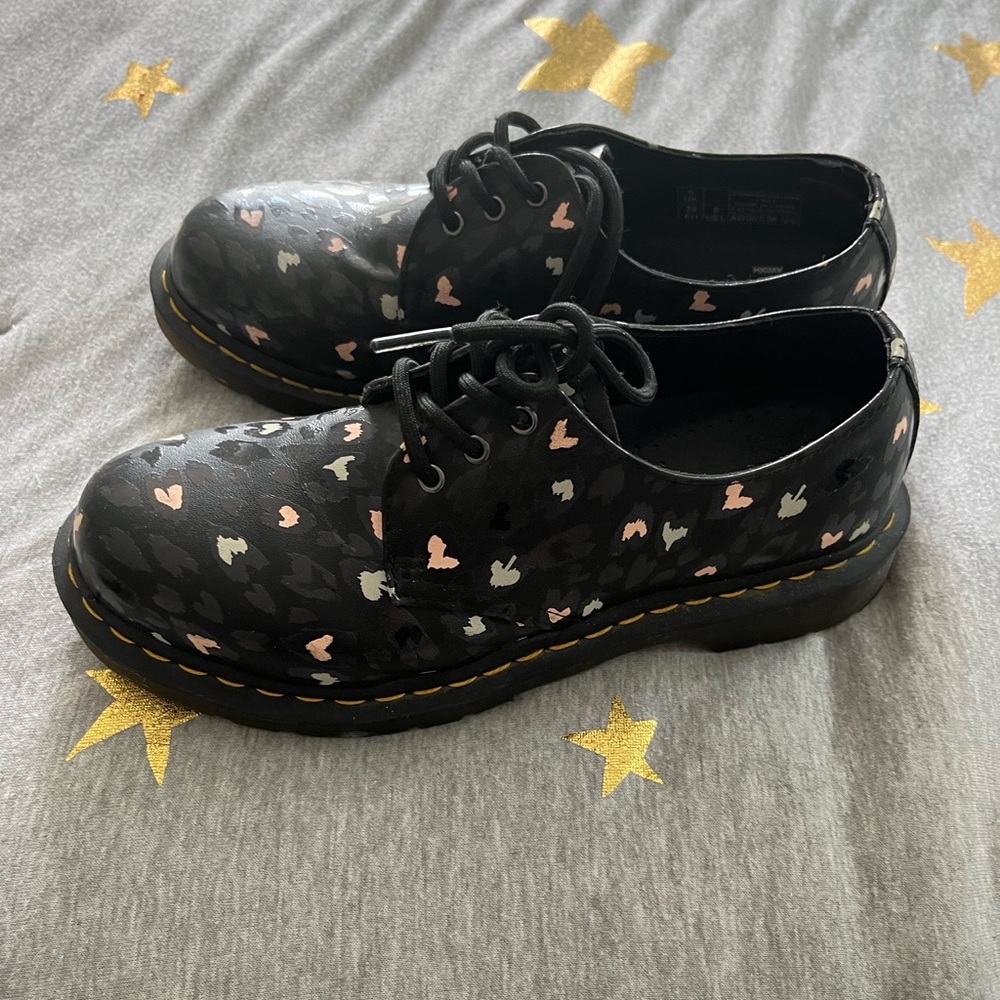1461 heart/cheetah print Dr Martens